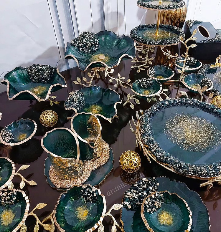 سرویس پذیرایی رزینی سبز جاکاردی سبز و طلایی رزینی