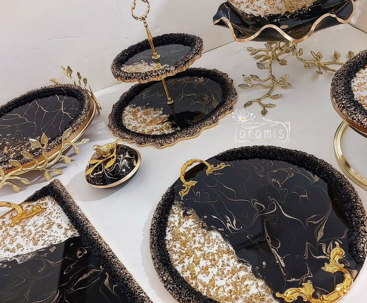 ظروف پذیرایی مشکی طلایی رزینی