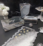 سرویس کامل جهیزیه سفید نقره ای گل بابونه