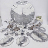 سرویس ظروف پذیرایی رزینی سفید نقره ای و ساعت دیواری طوسی سفید نقره ای