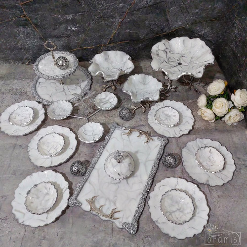 سرویی ظروف پذیرایی رزینی سفید نقره ای سفید طوسی