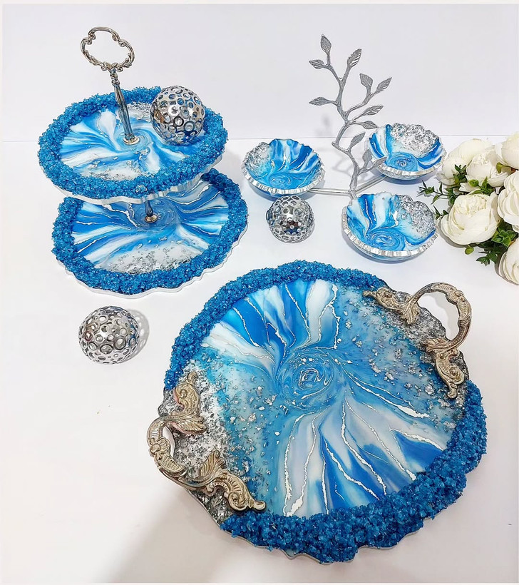 سینی پذیرایی رزینی دایره آبی سفید نقره ای