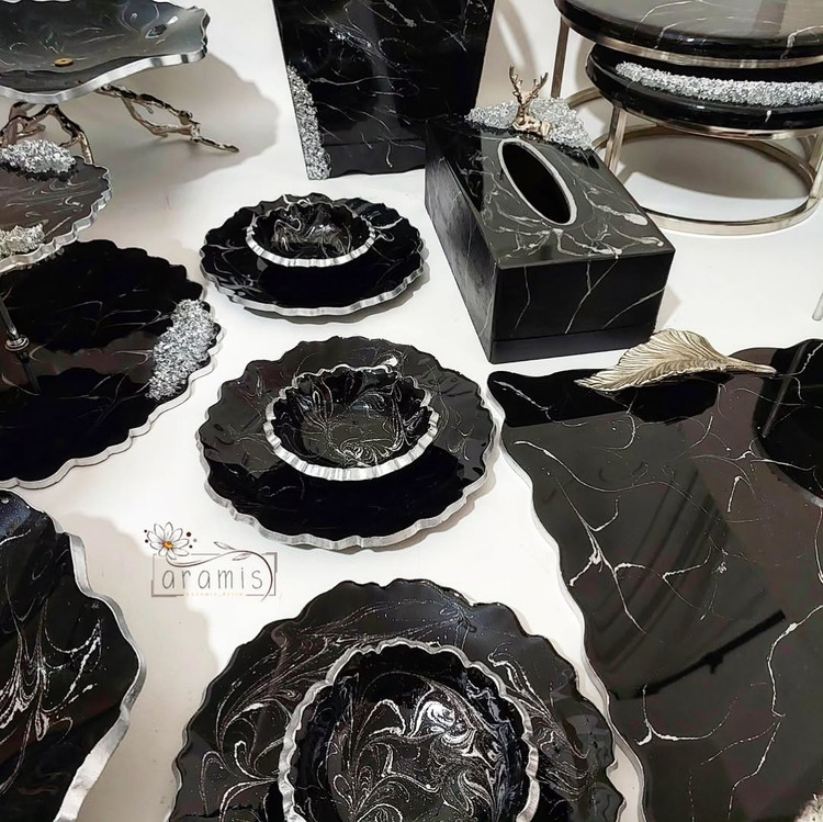 بشقاب رزینی پیاله رزینی مشکی نقره ای