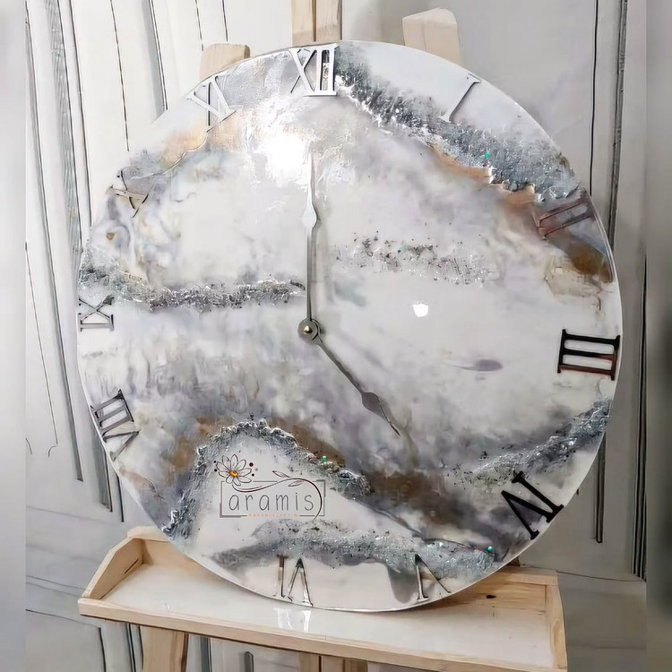 ساعت دیواری سفید طوسی دایره رزینی