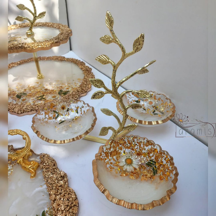 اردوخوری سفید طلایی رزینی بابونه دسته برگ برنجی