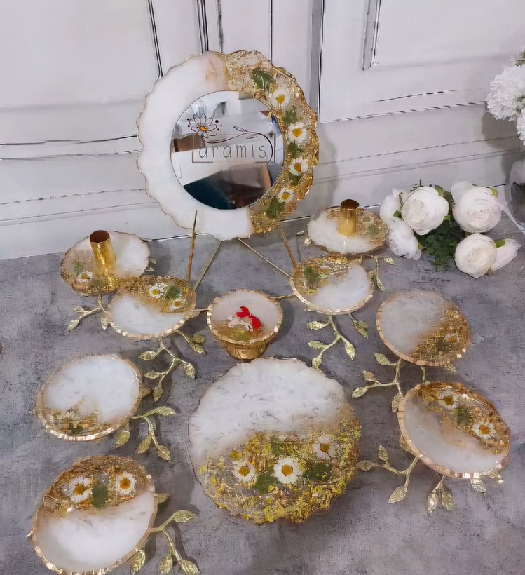 اینه هفتسین رزینی سفید طلایی بابونه