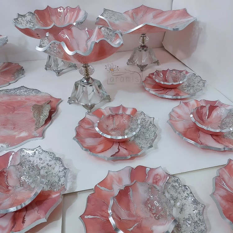 ظروف پذیرایی رزینی صورتی نقره ای