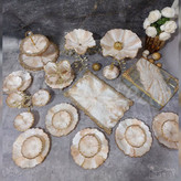 سرویس ظروف پذیرایی رزینی کرم طلایی طرح سنگ رگه طلایی