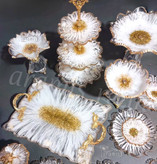 ظروف رزینی سفید طلایی