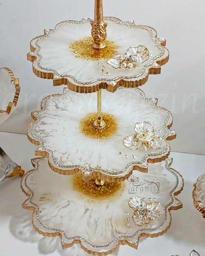 ظروف سه طبقه سفید نقره ای