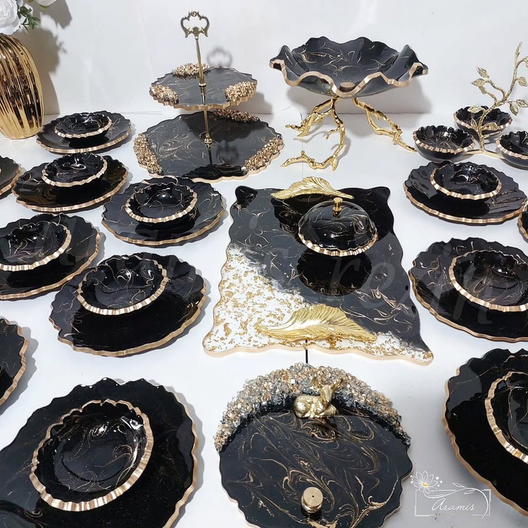 سرویس ظروف پذیرایی رزینی مشکی طلایی رزینی ورق طلا