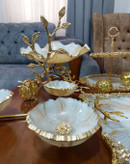 سرویی پذیرایی رزینی طرح کرم طلایی مرمر سنگ رگه دار پایه برگ برنجی